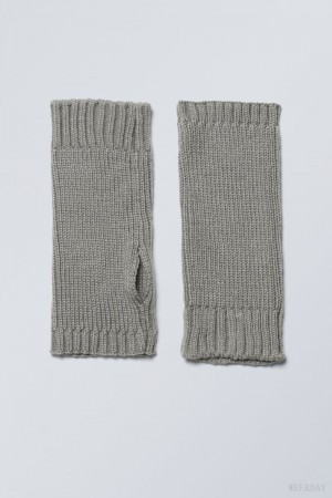 Weekday Hanna Wrist Warmer グレー | TIRD6094