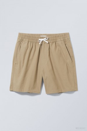 Weekday Olsen Regular Shorts 暗ベージュ | OTTO8478