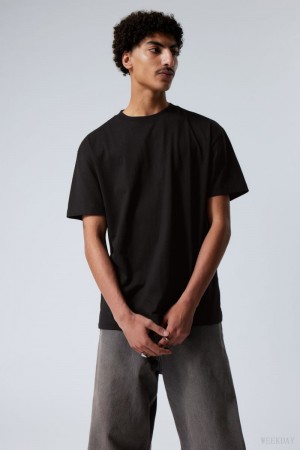 Weekday Oversized Heavyweight T-shirt 黒 | LGJN9502