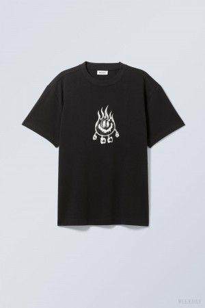 Weekday Oversized グラフィック Printed T-shirt Happy Flame | BFGV3160