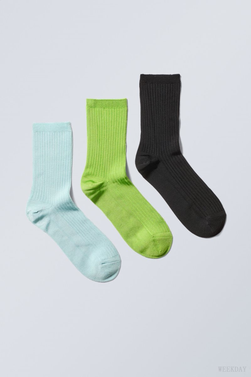 Weekday 3-pack Lova Shiny Socks 青 緑 黒 | MVCF9111