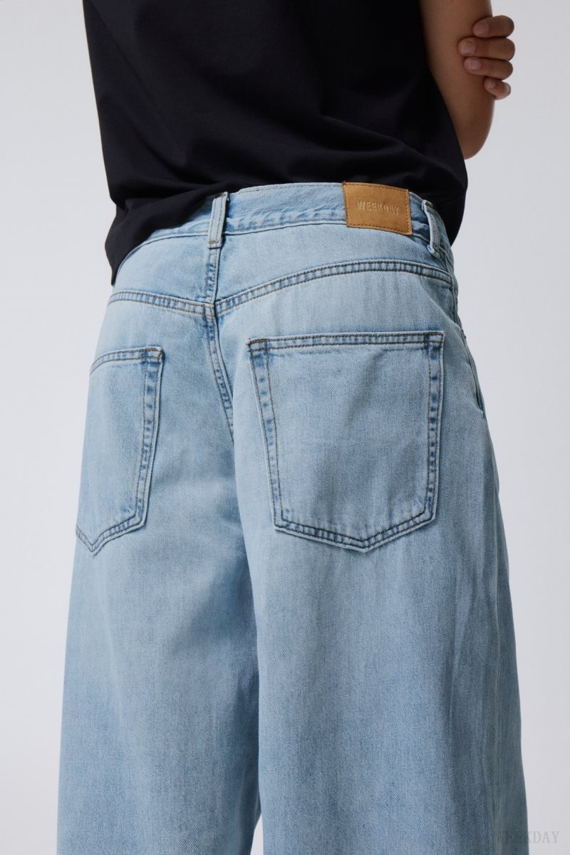 Weekday Astro Loose Baggy Jeans 青 | PRVP8766