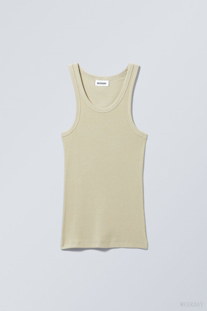 Weekday Close Fitted Tank Top カーキ | AFFE6570