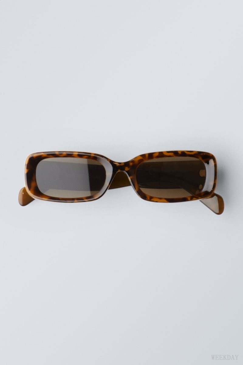 Weekday Cruise Squared Sunglasses Tortoise | RMKH0247