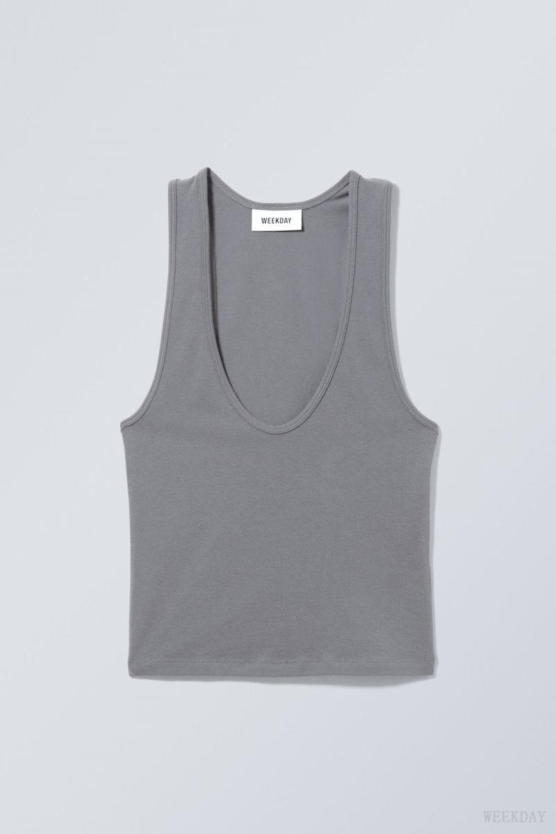 Weekday Deep U-Neck Tank Top 暗グレー | WRFB0063