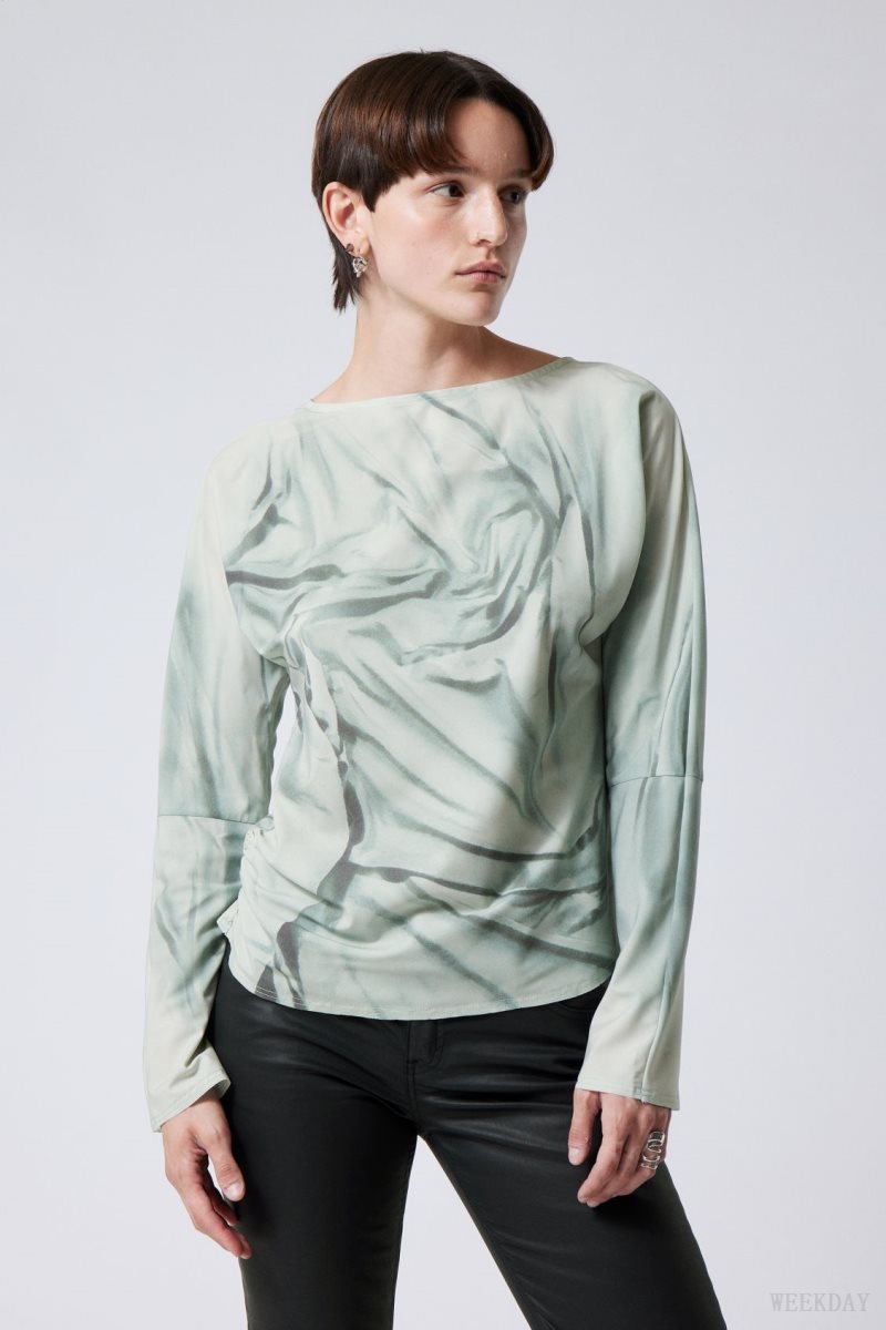 Weekday Derya Asymmetric Longsleeve Top 緑 | NABL8838