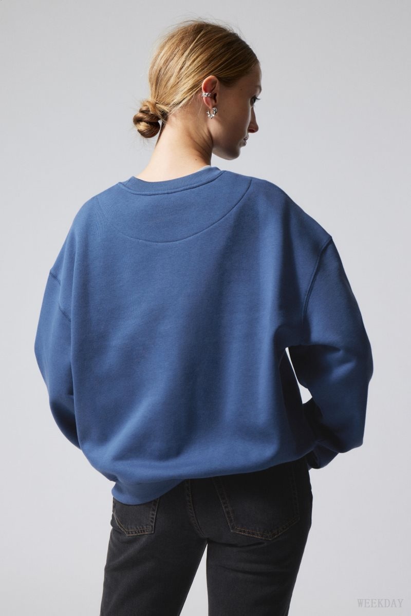 Weekday Essence Standard Sweatshirt 青 | TRVM1435