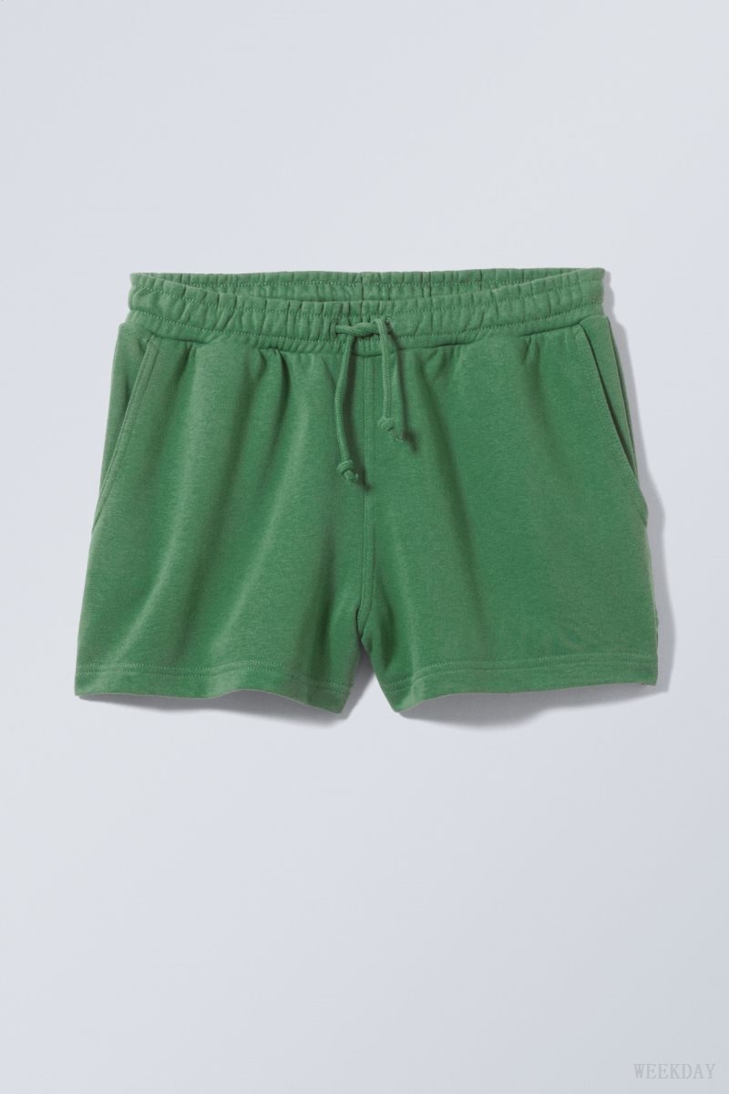 Weekday Essence Standard Sweatshorts 緑 | VTDW1959