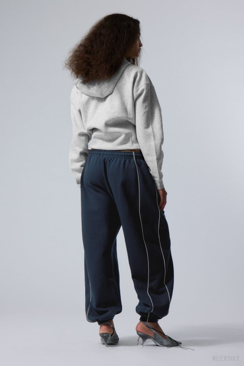 Weekday Even Piping Sweatpants 暗青 | VRXW8501