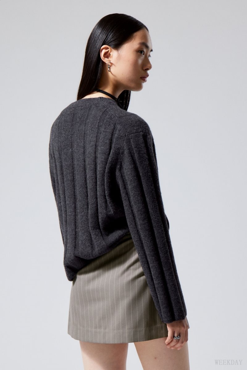 Weekday Fiona Rib Sweater 暗グレー | YANN3577