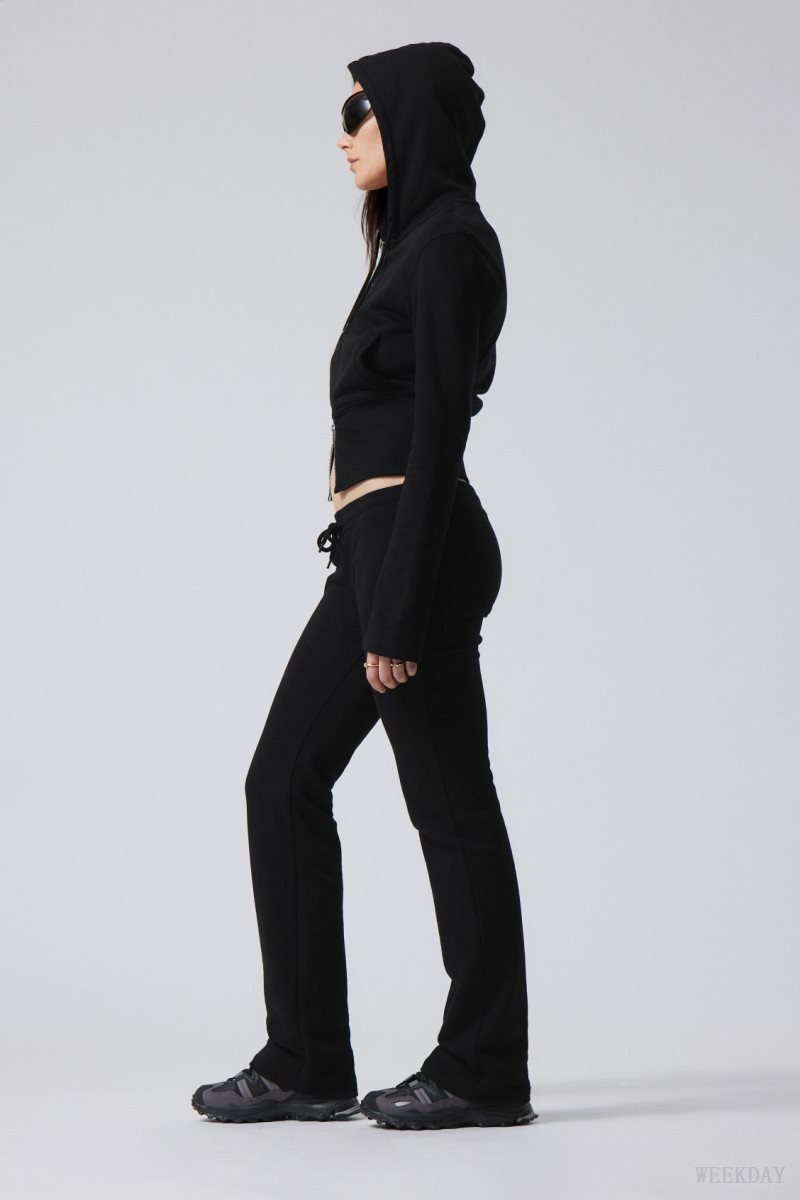 Weekday Flared Low Waist Joggers 黒 | MXXS2014