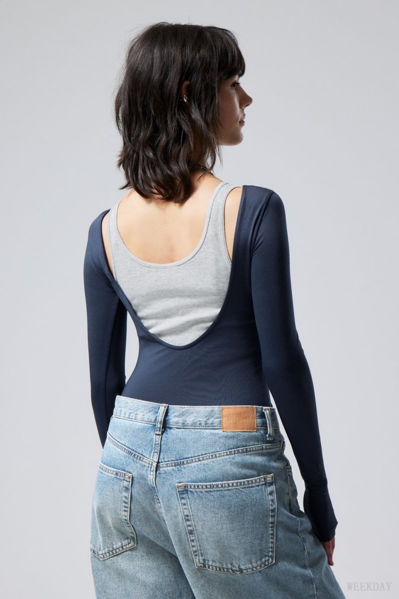 Weekday Gizem Open Back Long Sleeve Top 暗青 | CIJI8900