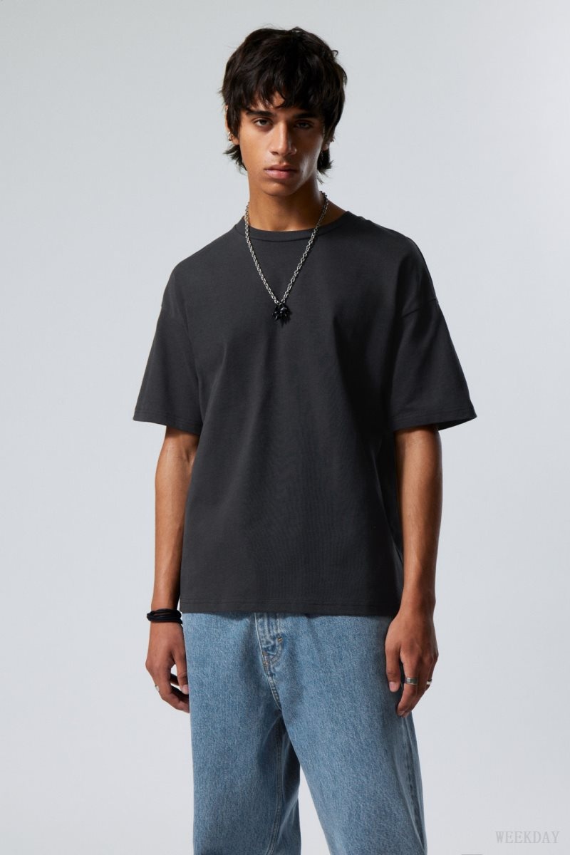 Weekday Great Boxy Heavyweight T-Shirt 黒 | IDYL9053