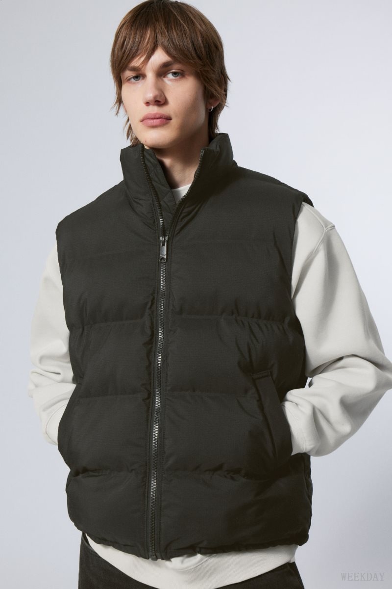 Weekday Kip Puffer Vest 黒 | IGNM0205