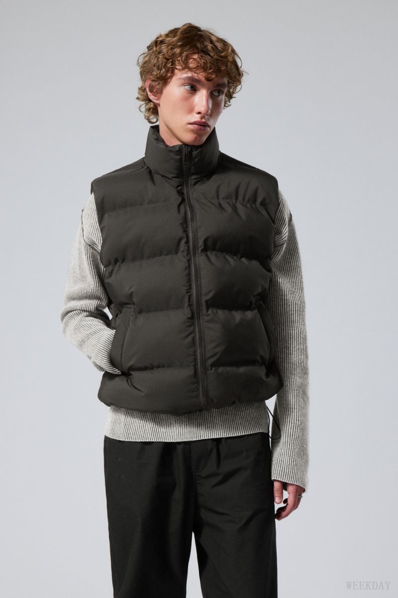 Weekday Kip Puffer Vest 黒 | IGNM0205