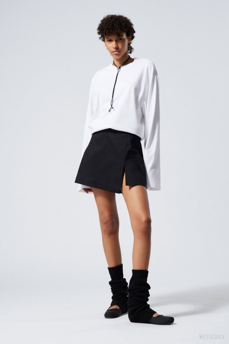 Weekday Mel Mini Skirt 黒 | LRYJ7089