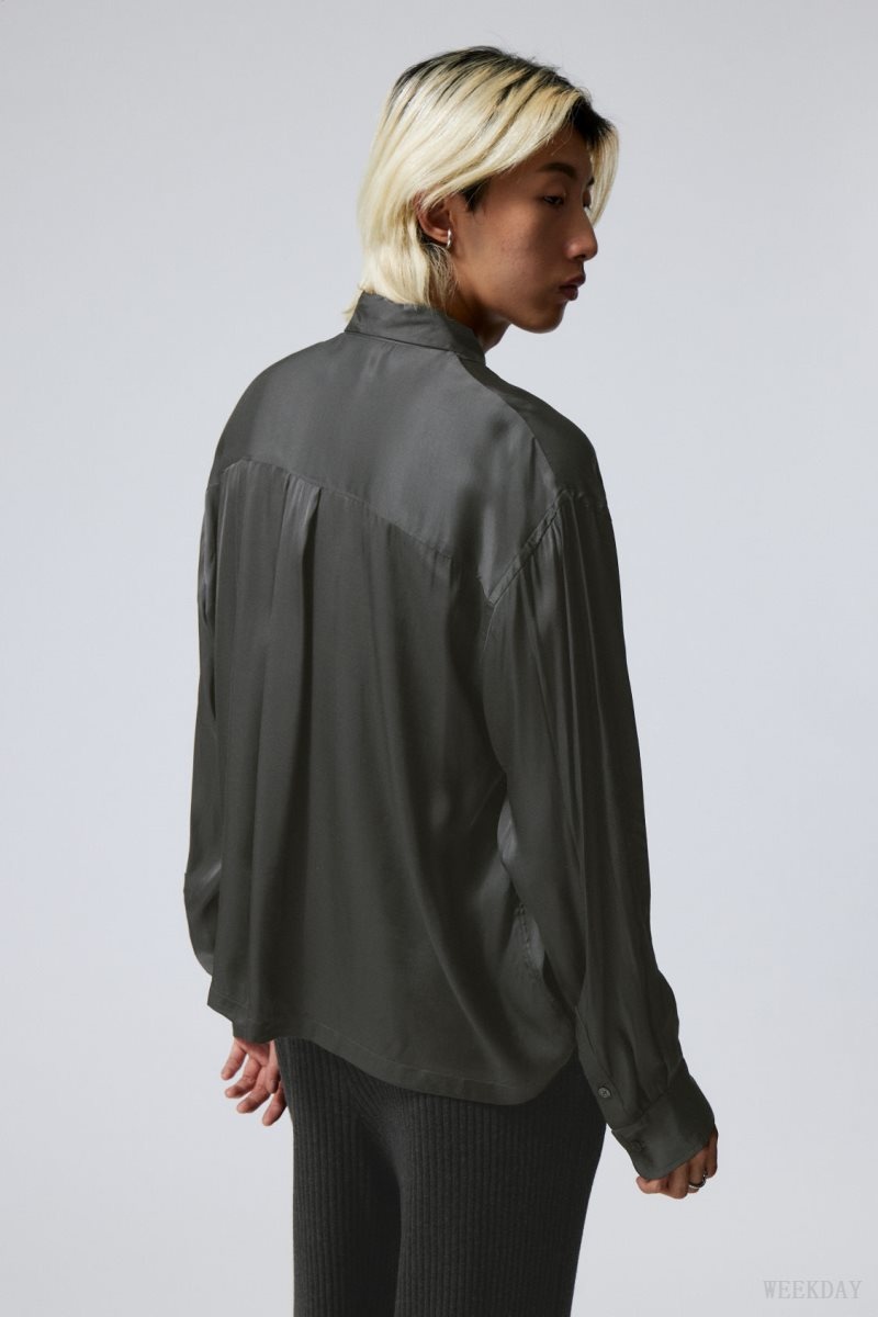 Weekday Oversized Boxy Shiny Shirt 暗グレー | AVHM6335