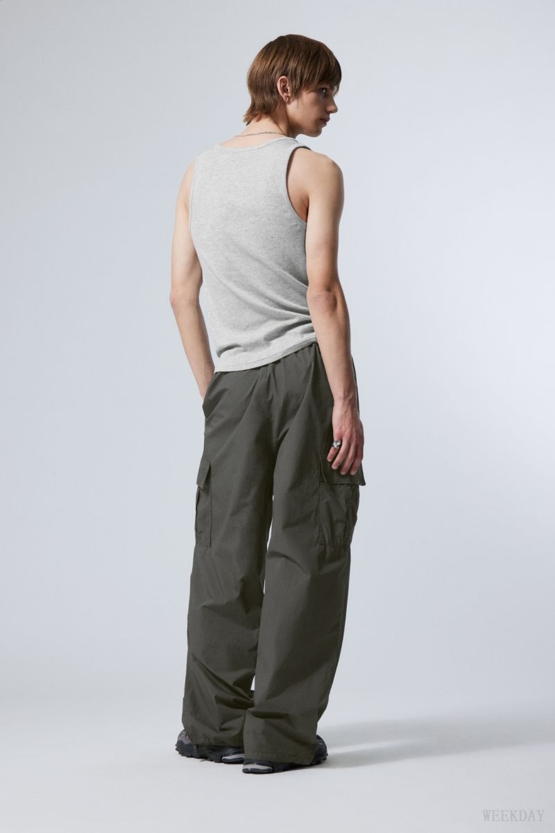 Weekday Parachute Loose Cargo Trousers 暗グレー | OTEL0676