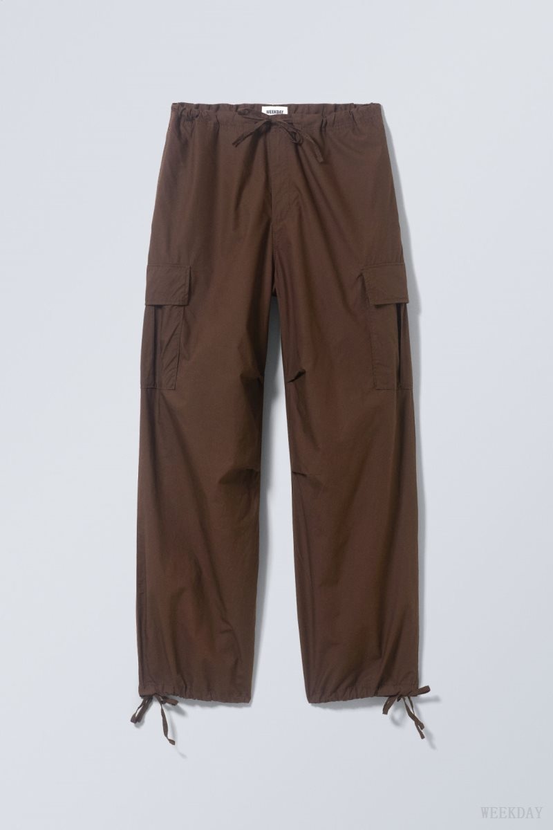 Weekday Parachute Loose Cargo Trousers 暗ブラウン | ABOT5347