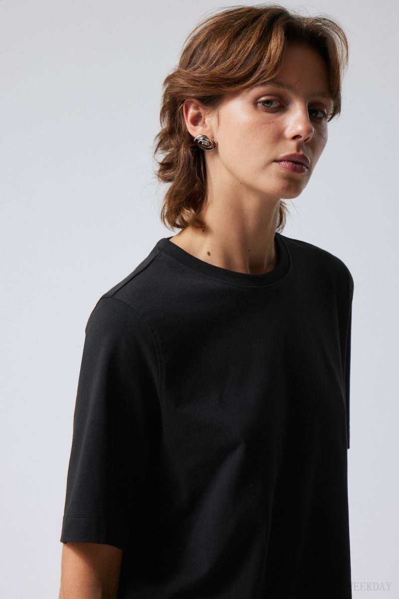 Weekday Perfect Boxy T-shirt 黒 | ZOIV3475