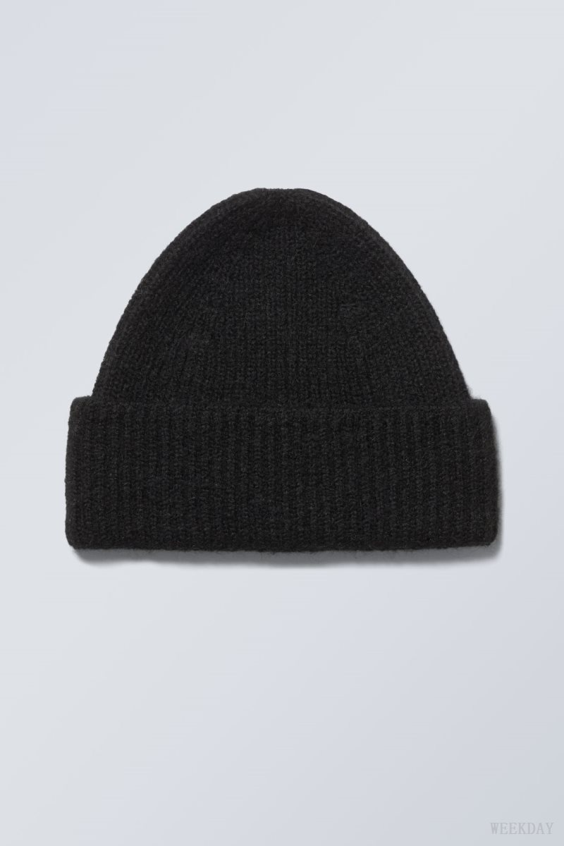 Weekday Pow Beanie 黒 | JGOG2447