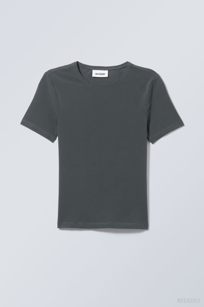 Weekday Slim Fitted T-shirt 暗緑 | FNEQ3320