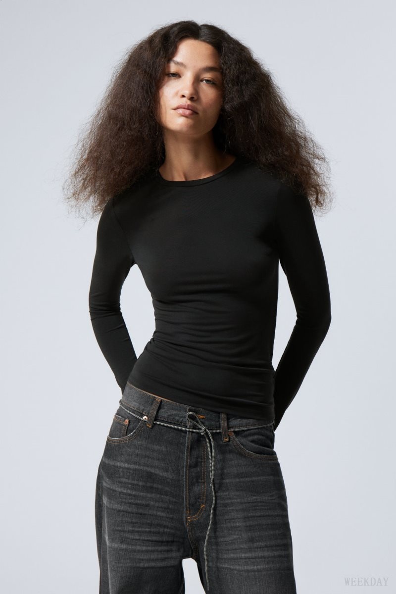 Weekday Soft Brushed Long Sleeve Top 黒 | DFTO4019